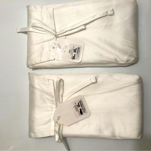 2 Restoration hardware Italian 600 Thread Count Sateen Natural Standard Shams.